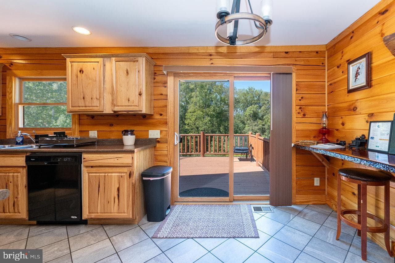 580 River Hills Road photo 27