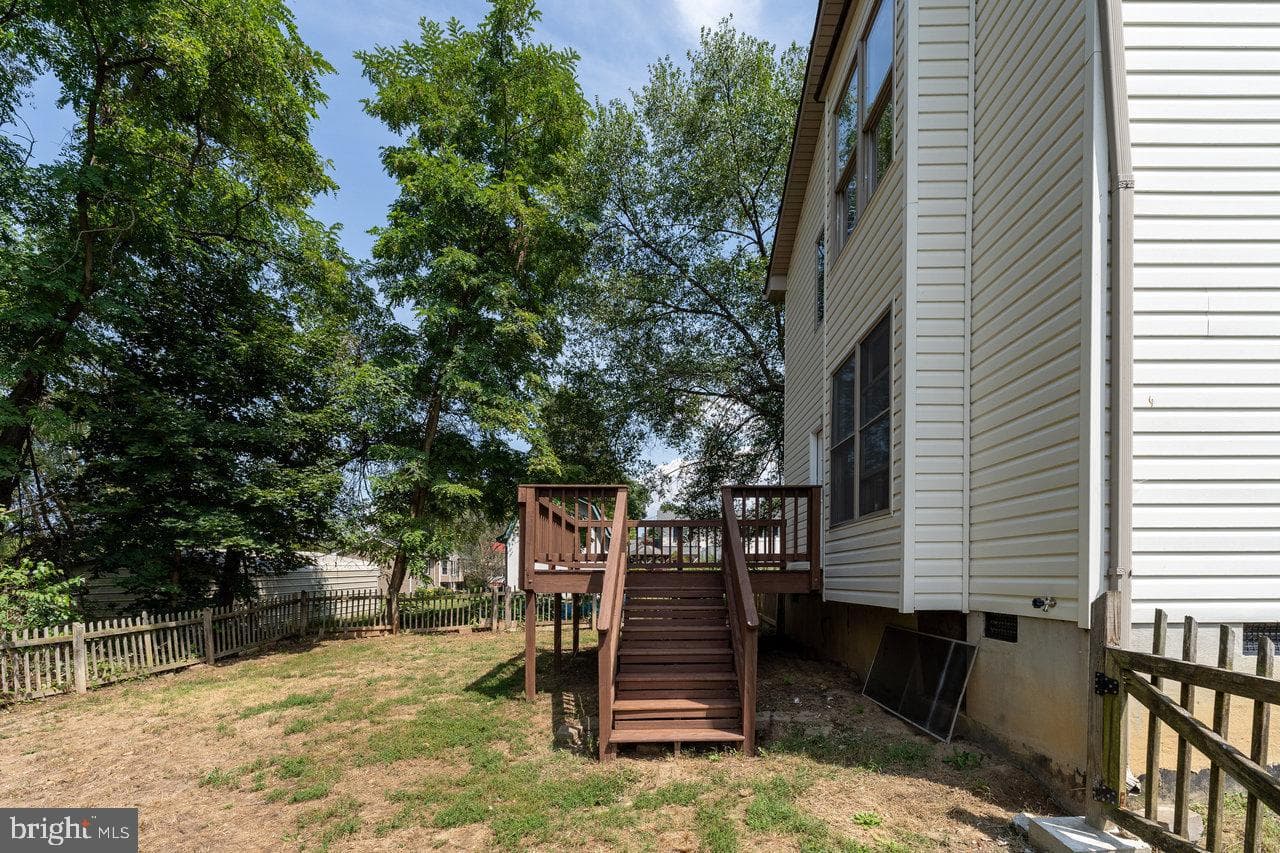 695 Coverstone Lane photo 27