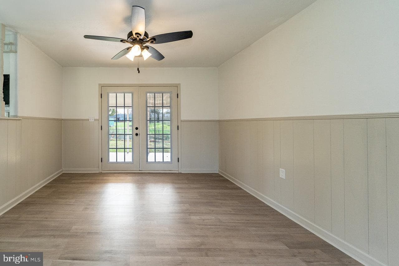 152 Edwin Drive photo 12