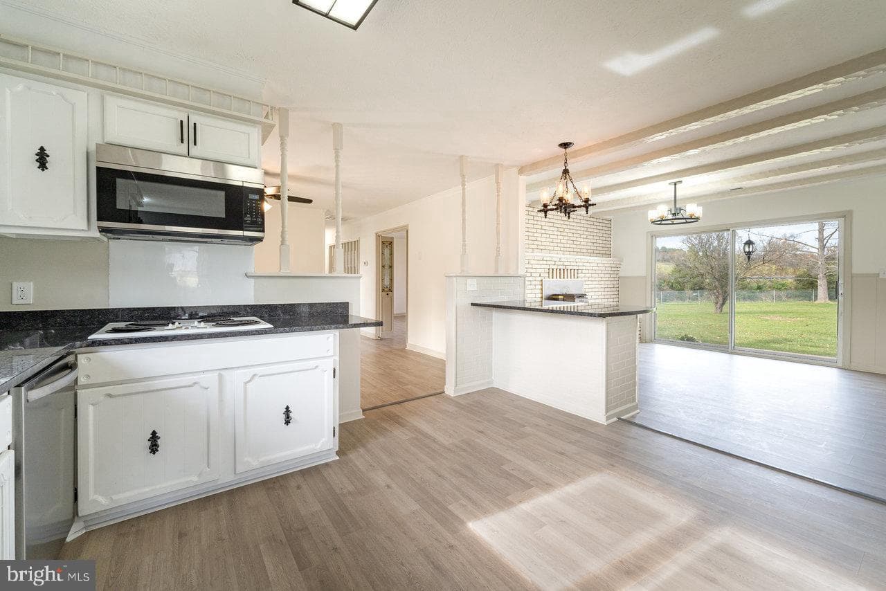 152 Edwin Drive photo 15