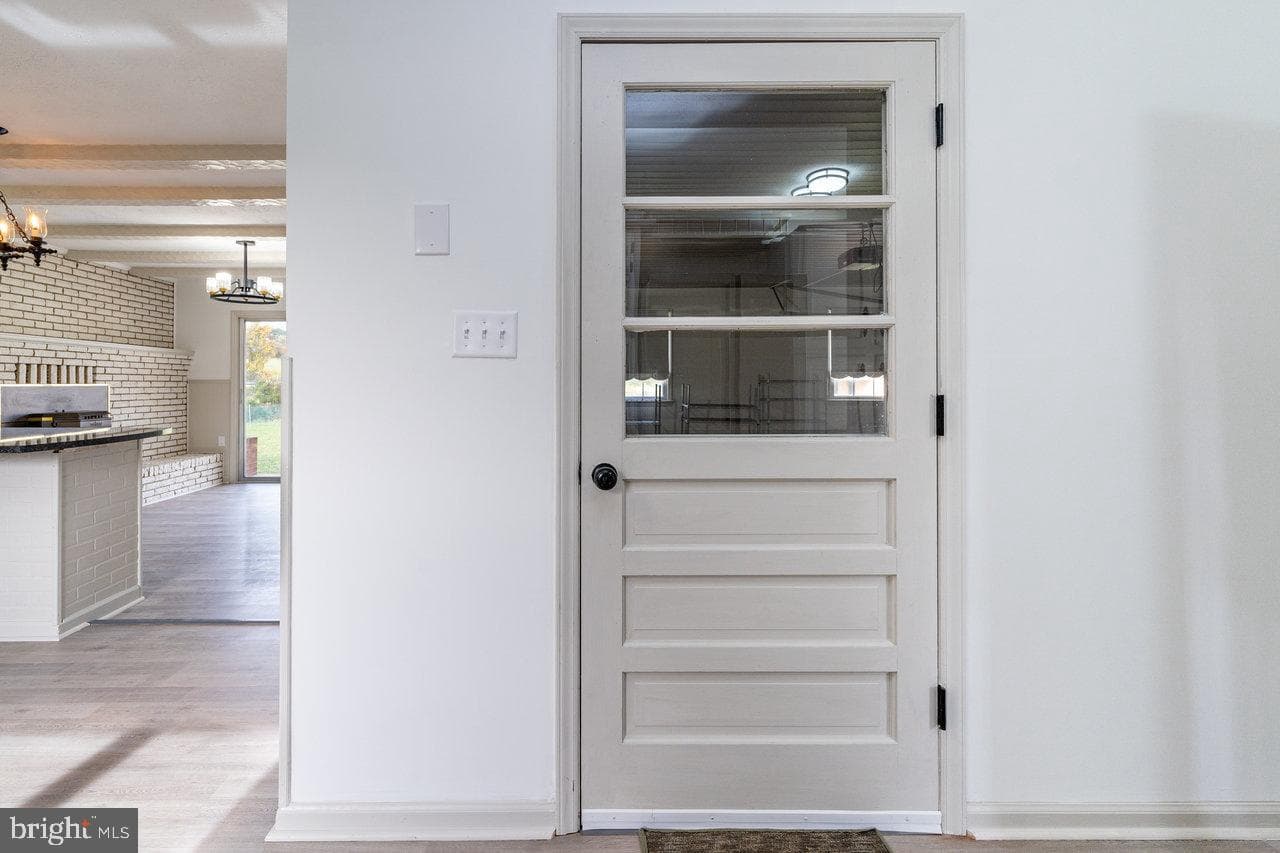 152 Edwin Drive photo 17