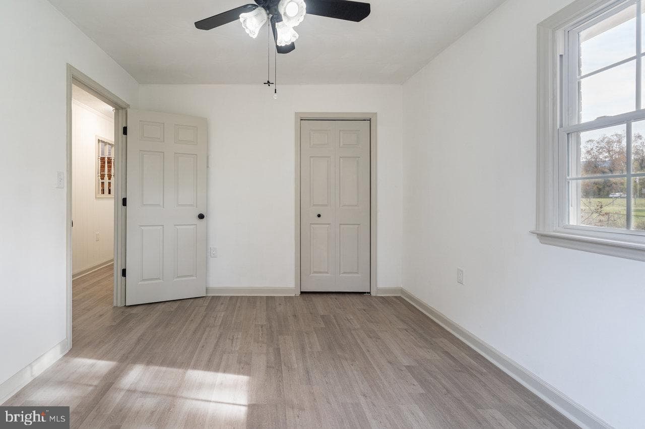 152 Edwin Drive photo 26