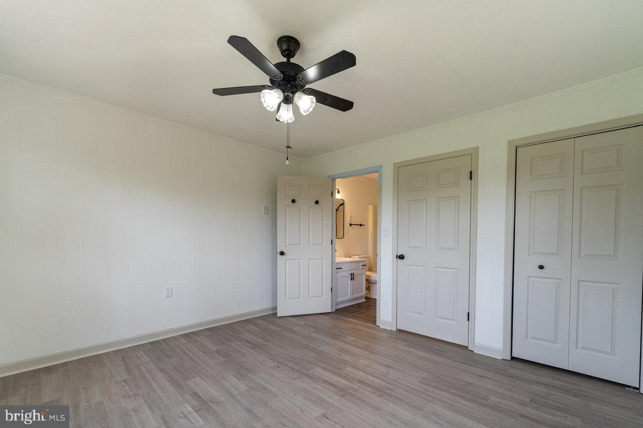 152 Edwin Drive photo 29