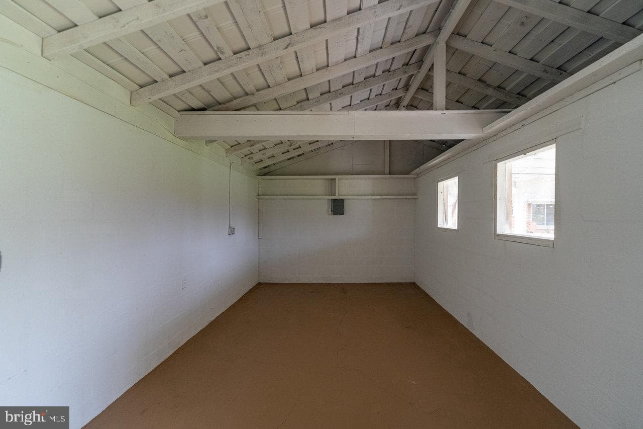 152 Edwin Drive photo 49