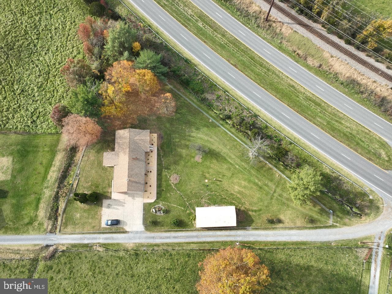 152 Edwin Drive photo 61