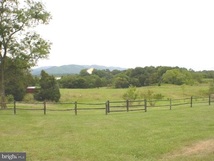 991 Riverbend Road photo 3