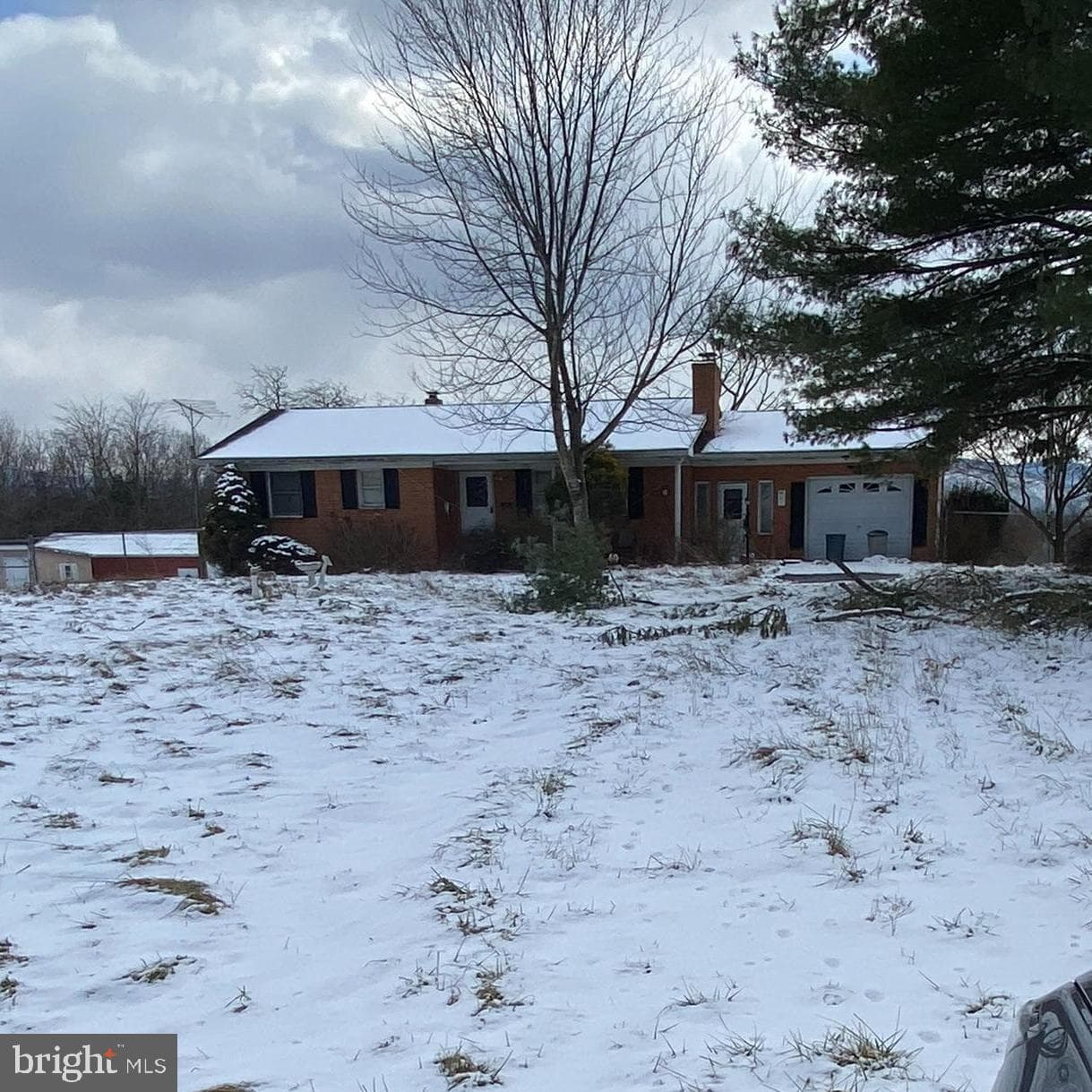 991 Riverbend Road photo 6