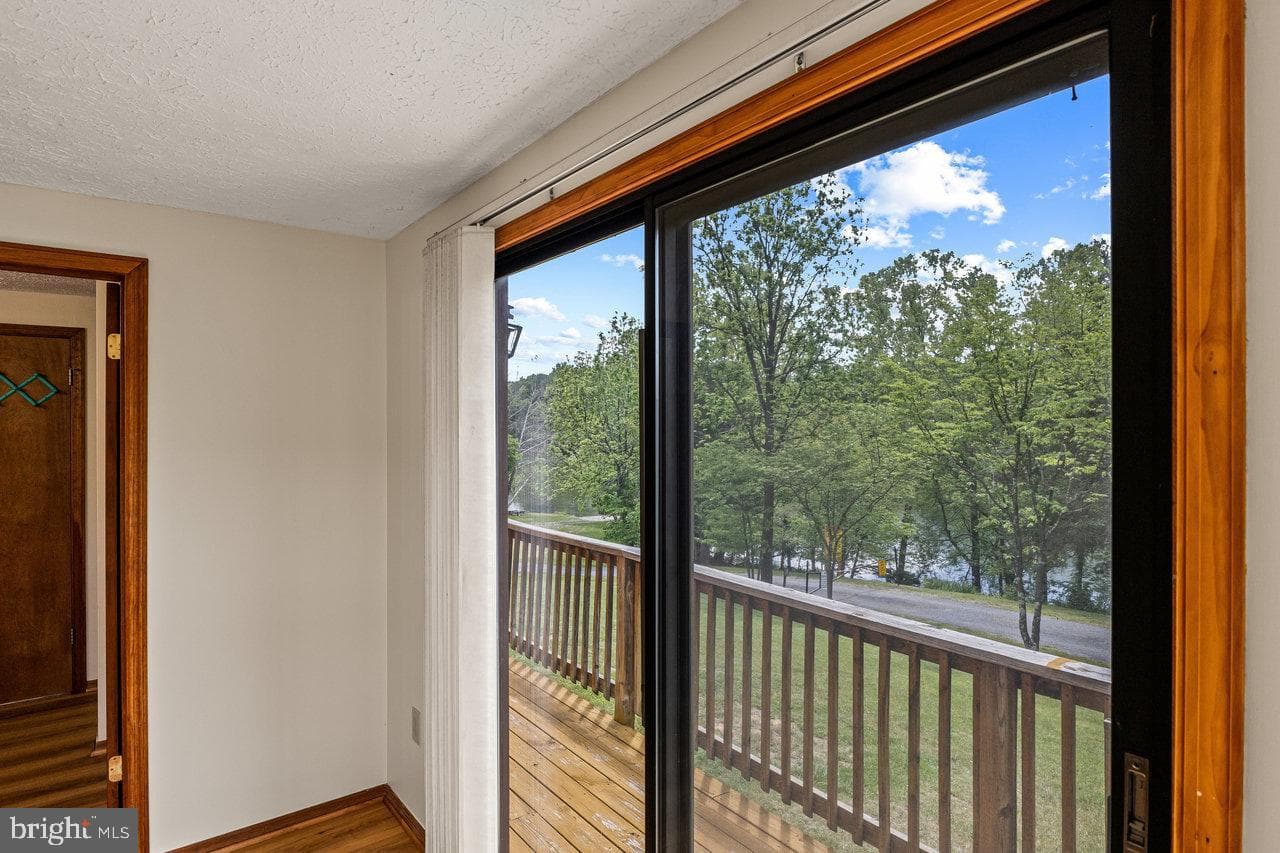 113 Dock Street photo 31