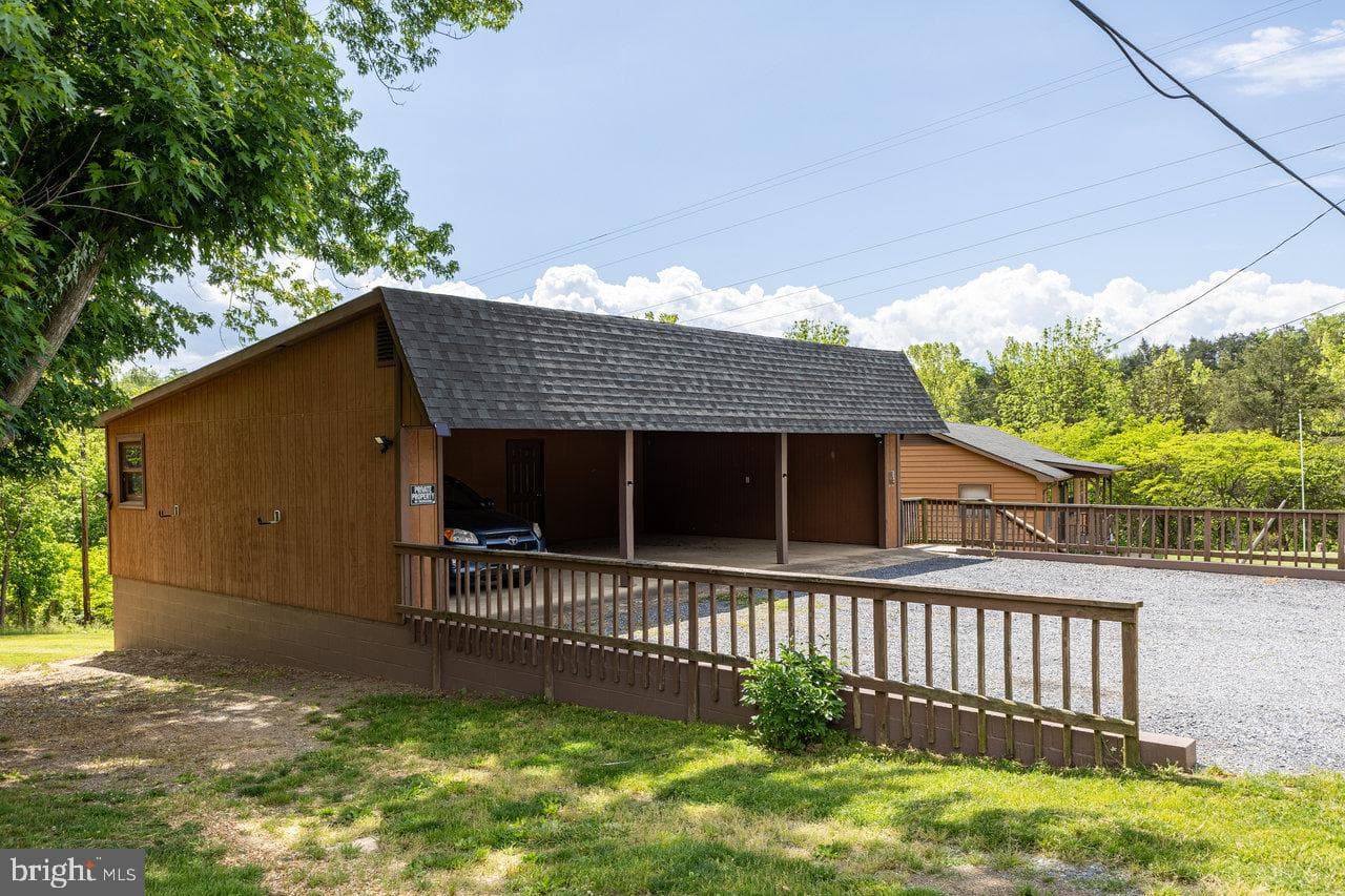 113 Dock Street photo 53