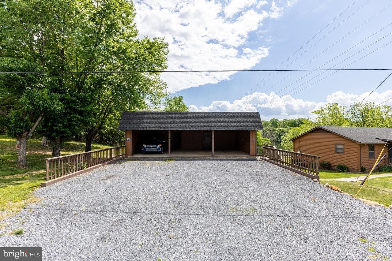 113 Dock Street photo 54