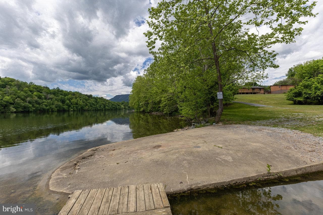 113 Dock Street photo 63