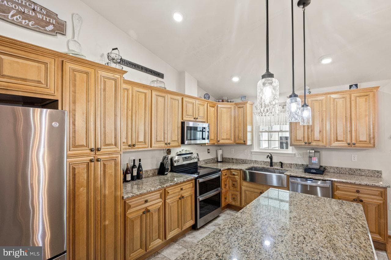 53 Arthur Lane photo 27