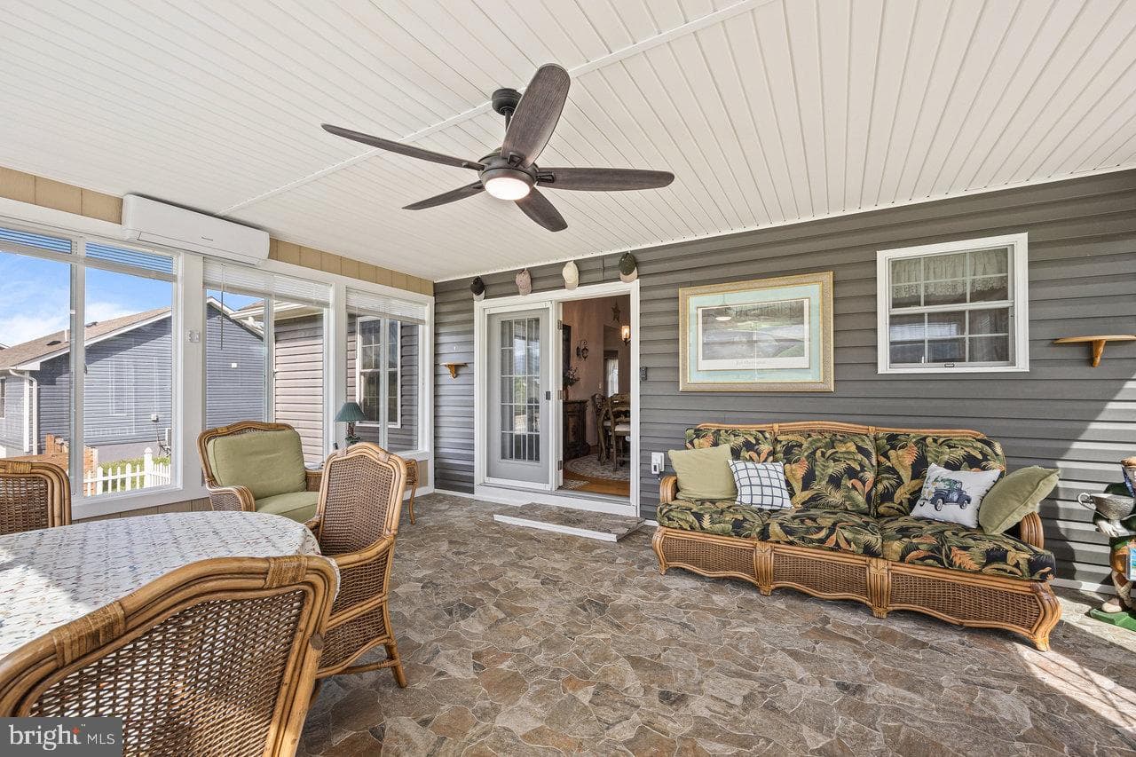 53 Arthur Lane photo 33