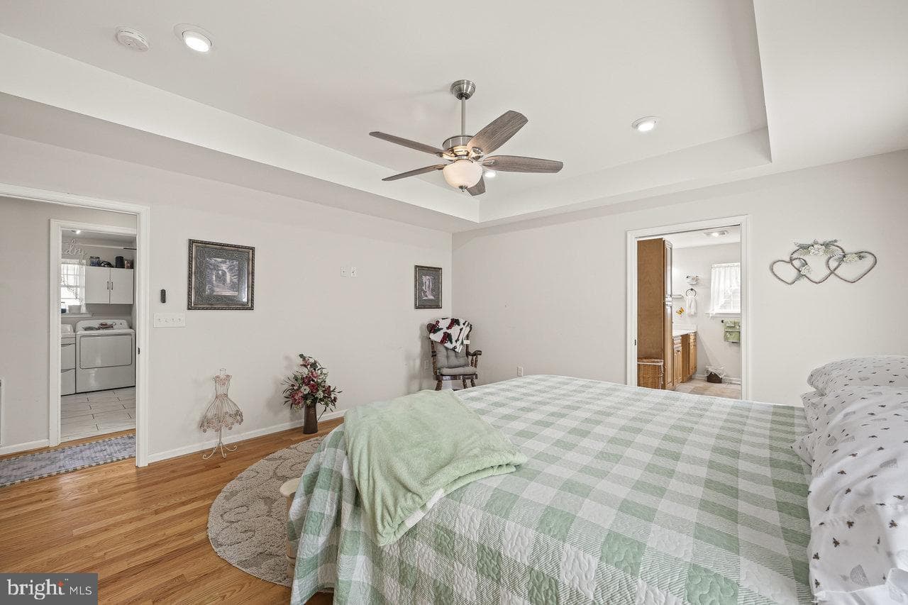 53 Arthur Lane photo 38