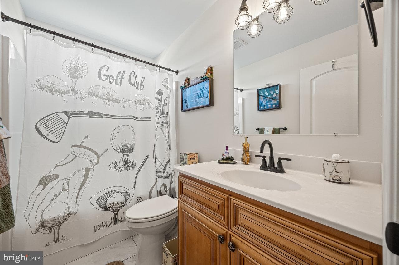 53 Arthur Lane photo 49