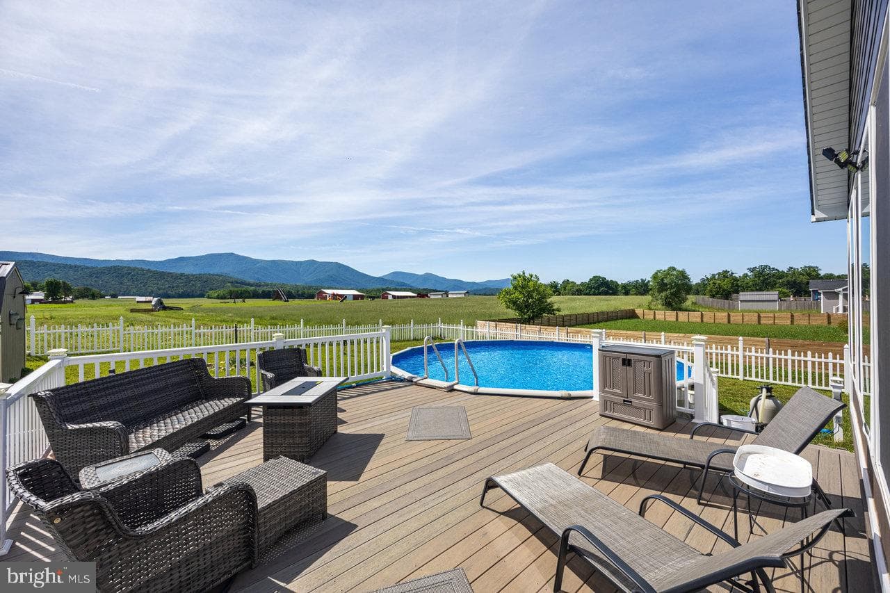 53 Arthur Lane photo 64