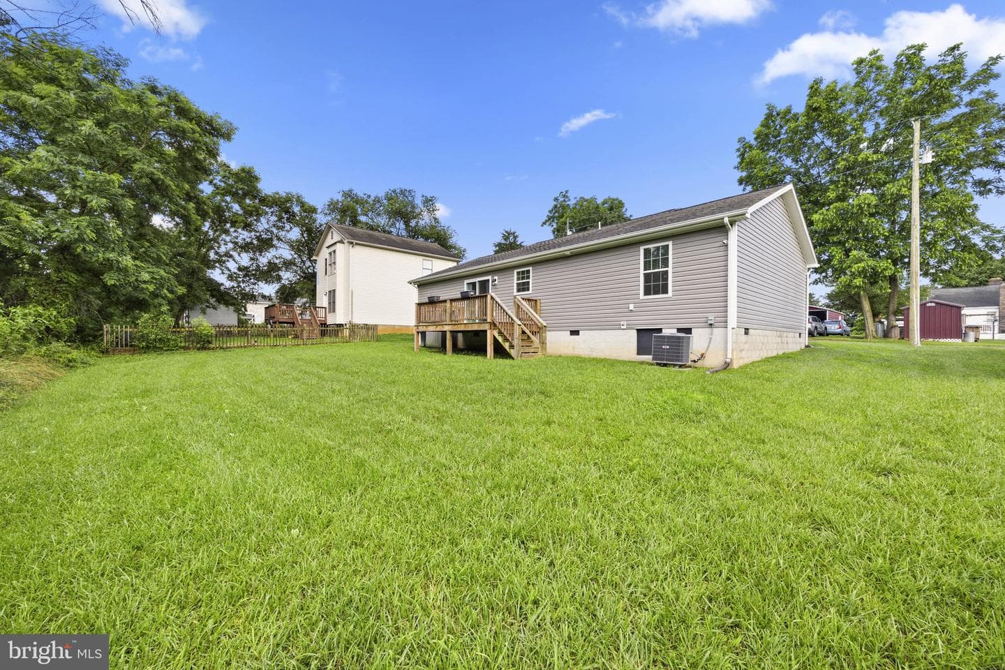 627 Coverstone Lane photo 9