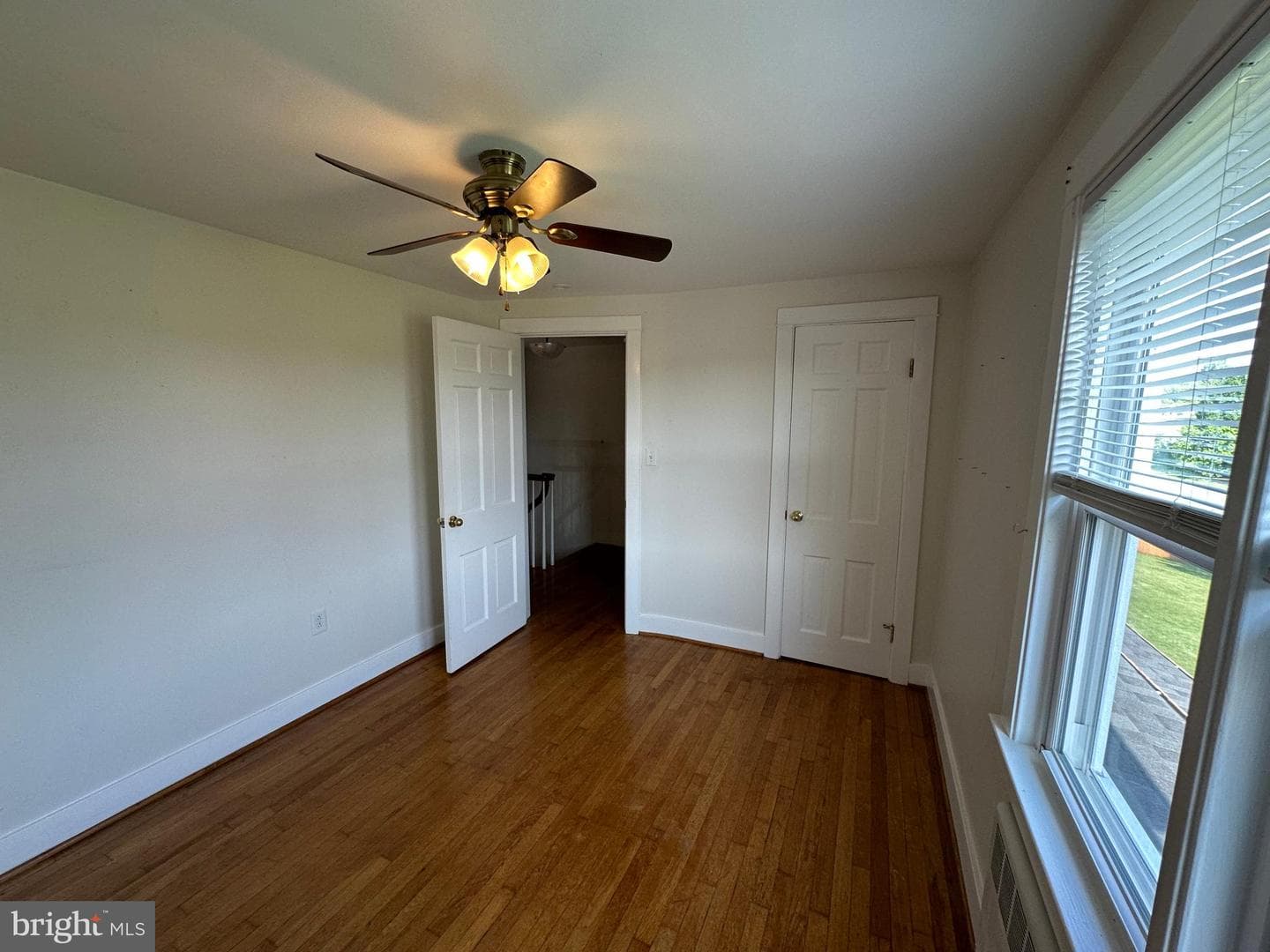 2 Terrace Lane photo 32