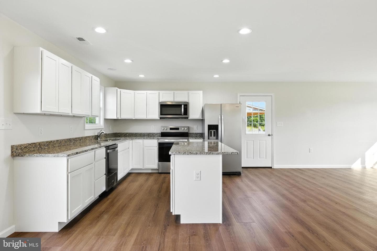 184 Reservoir Ave photo 6