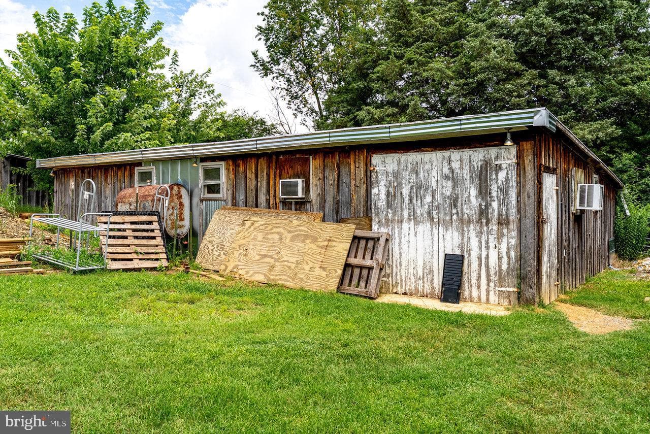2904 Us Highway 211 W photo 39