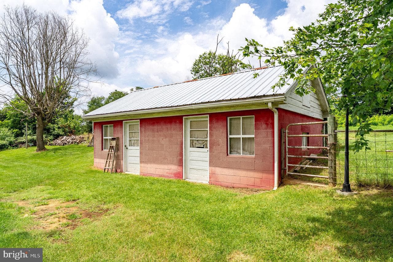 2904 Us Highway 211 W photo 45