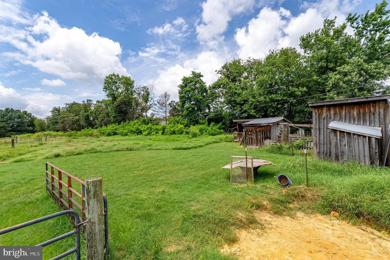2904 Us Highway 211 W photo 55