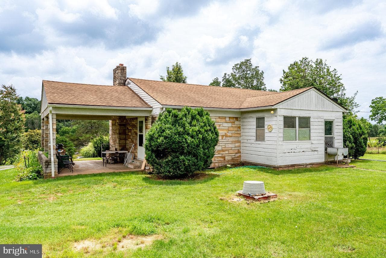 2904 Us Highway 211 W photo 6