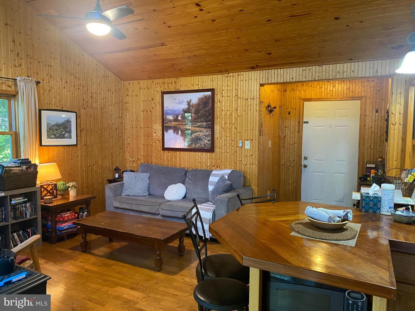 568 Cliff Heights Road photo 13