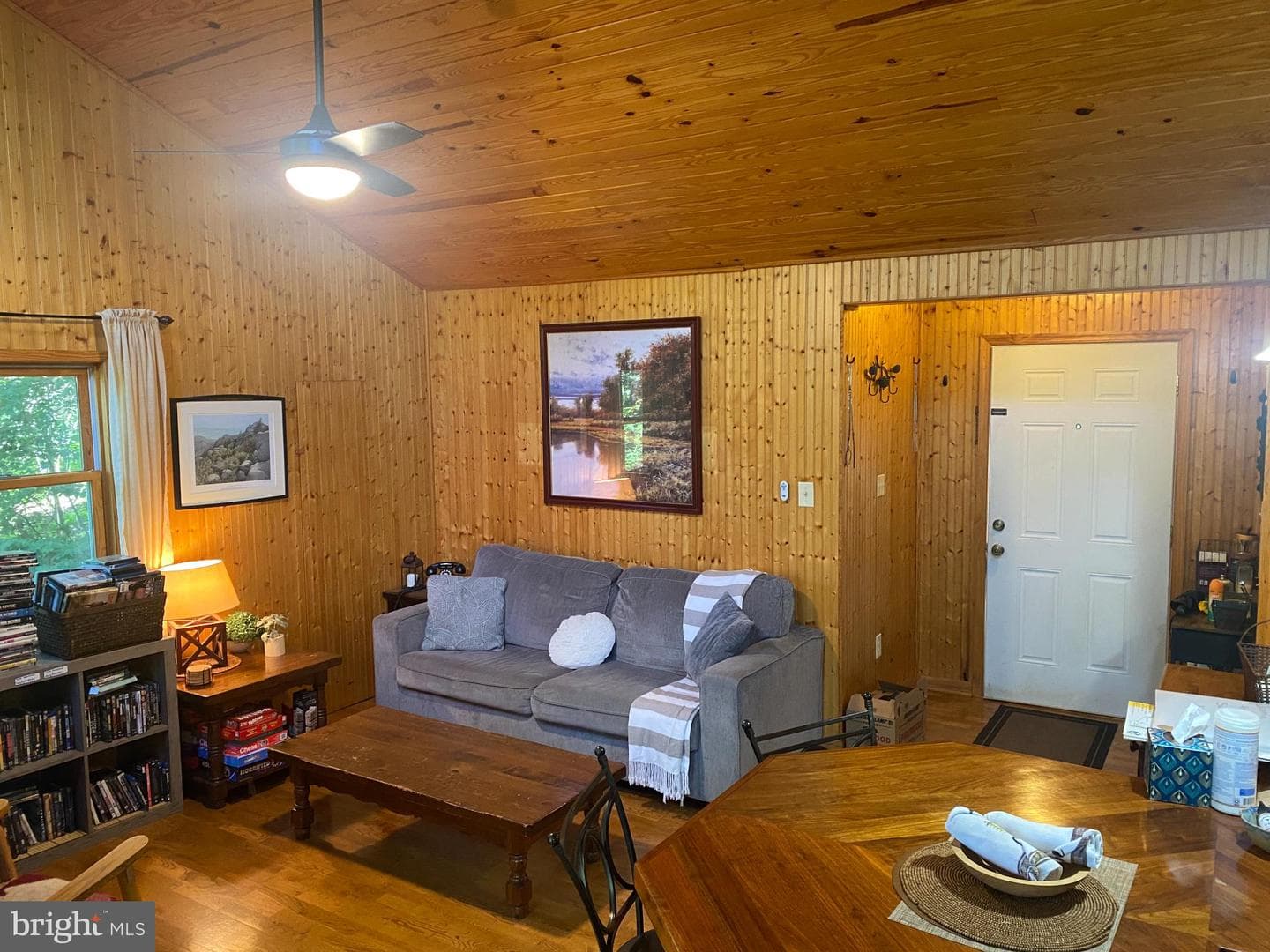 568 Cliff Heights Road photo 14