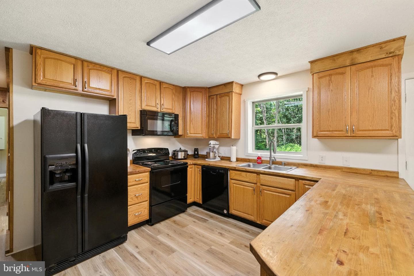 114 Americana Road photo 10