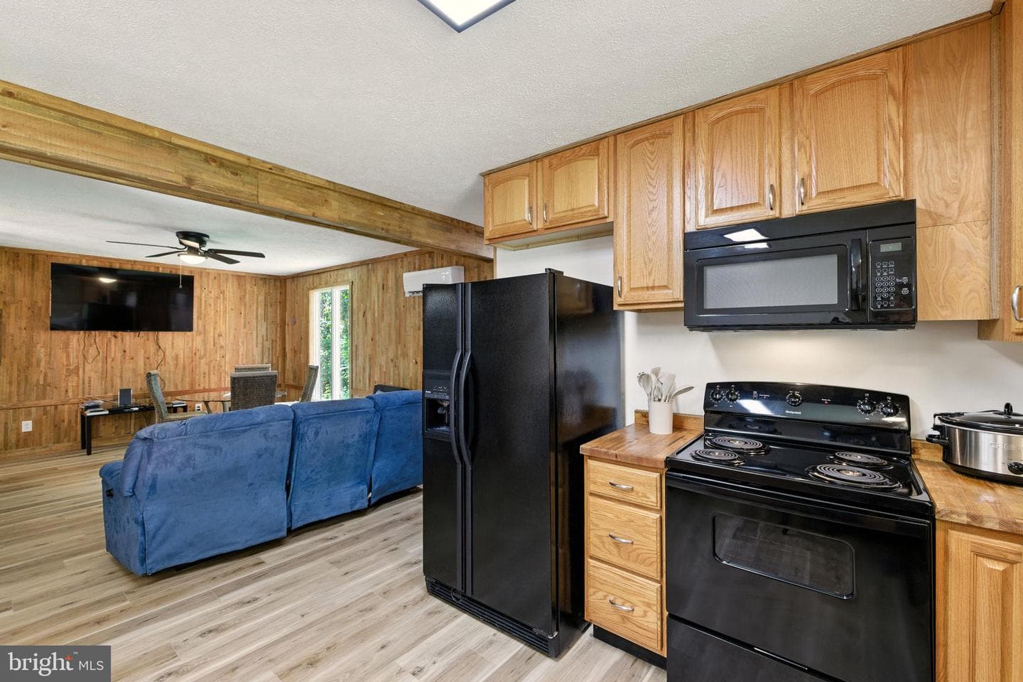 114 Americana Road photo 13