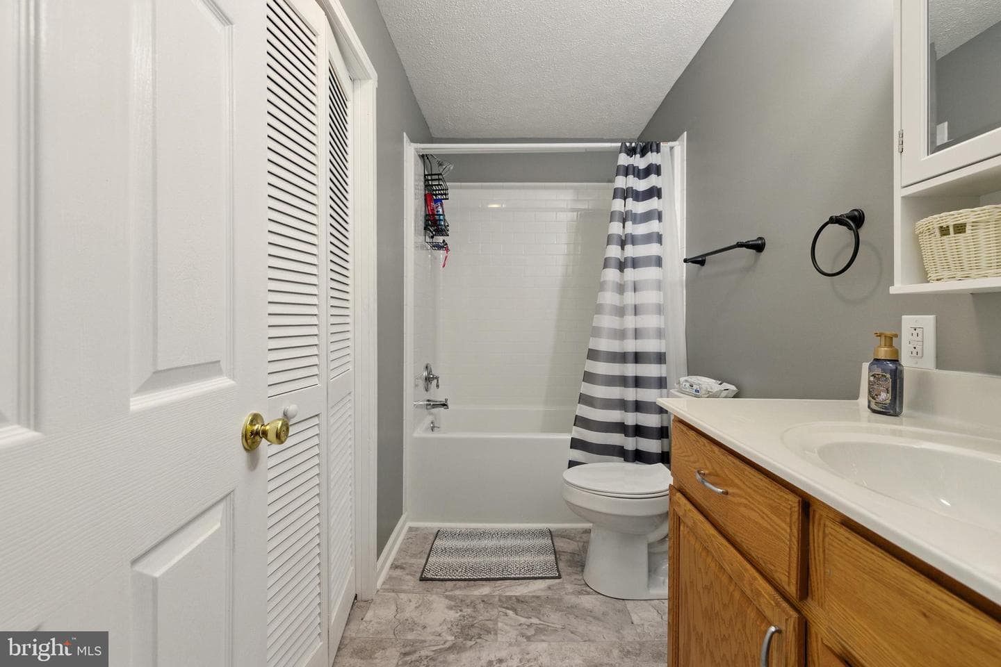 114 Americana Road photo 24