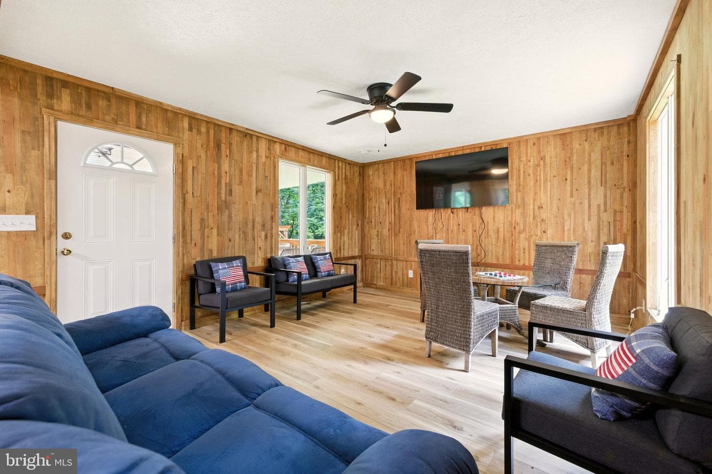 114 Americana Road photo 8