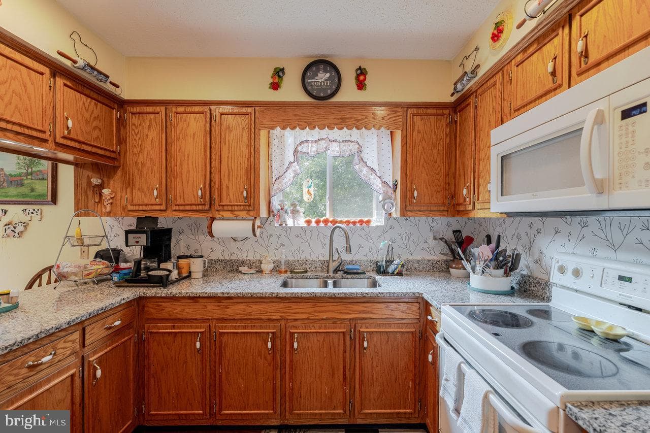 142 Whippoorwill Lane photo 15