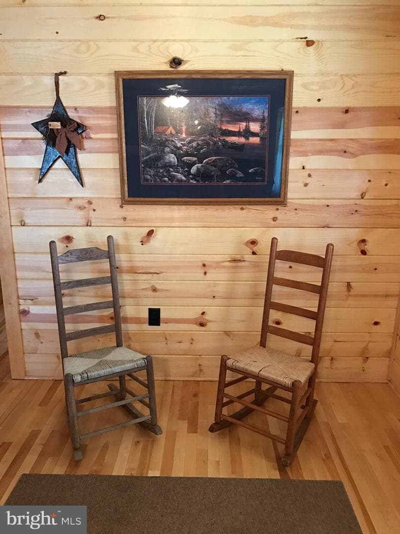 207 Riverview Drive, Luray
