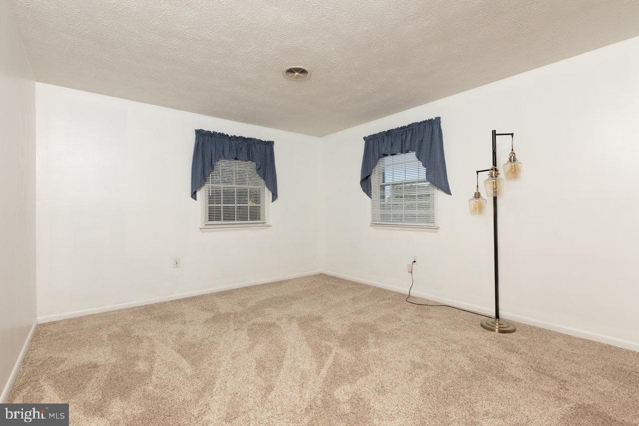 1 Rowe Drive photo 15