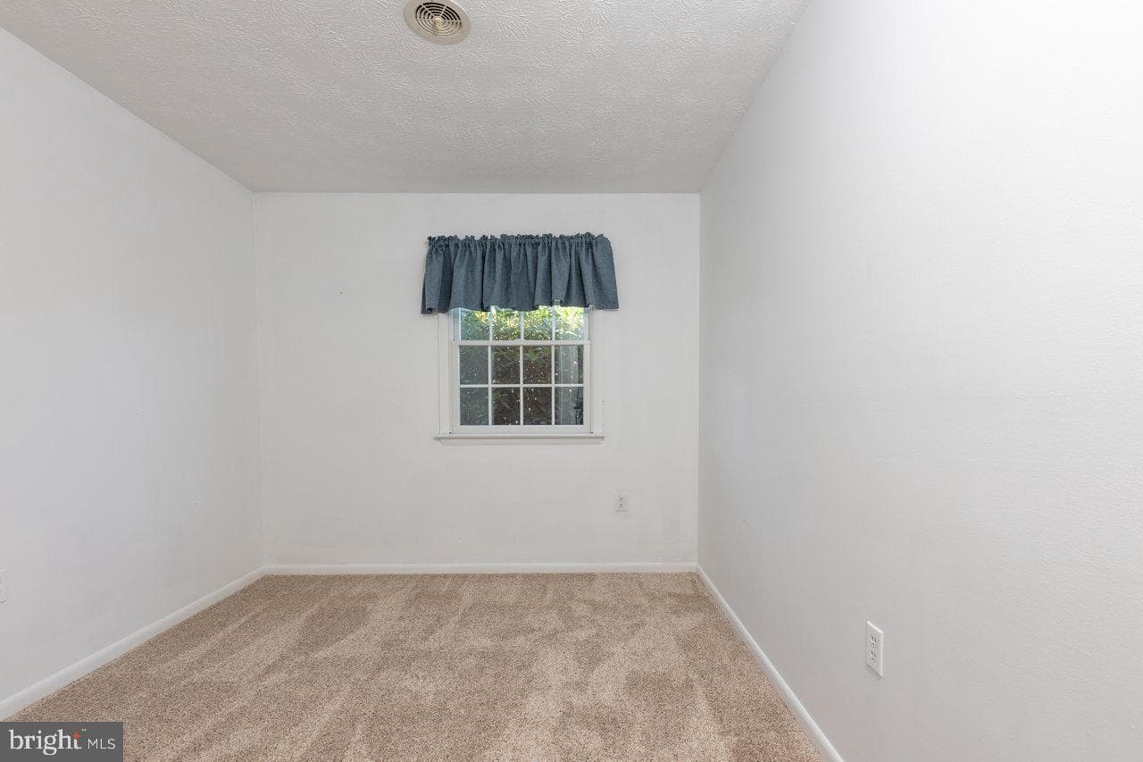 1 Rowe Drive photo 19
