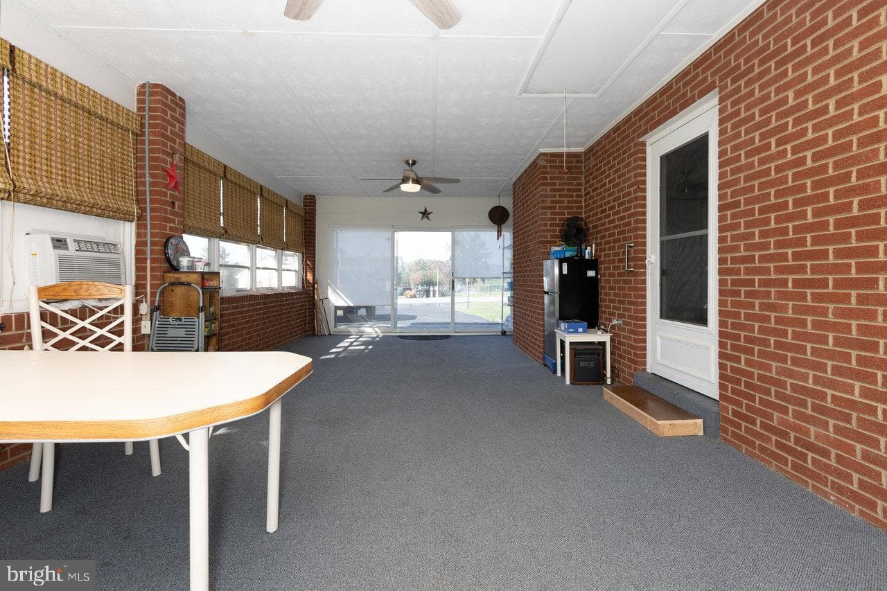 1 Rowe Drive photo 31