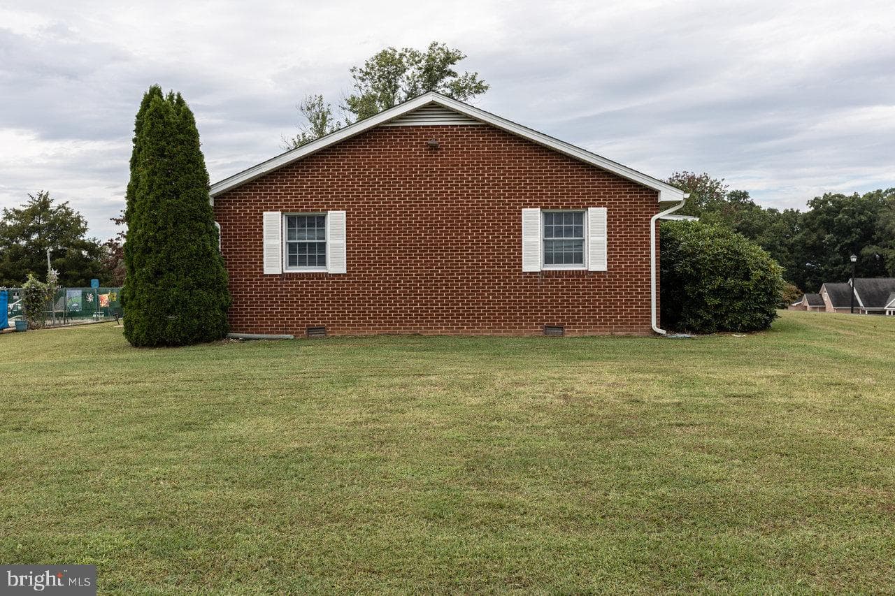 1 Rowe Drive photo 37