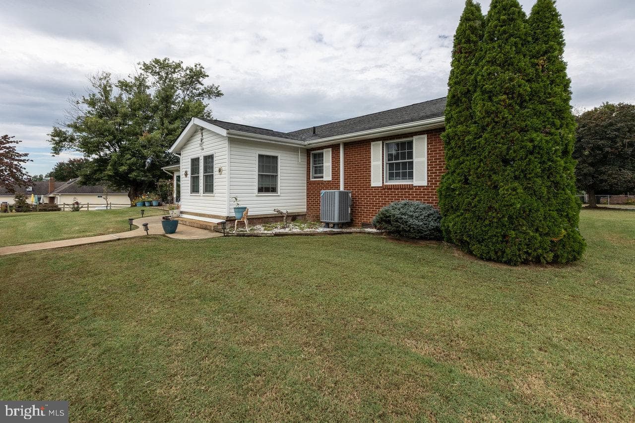 1 Rowe Drive photo 43