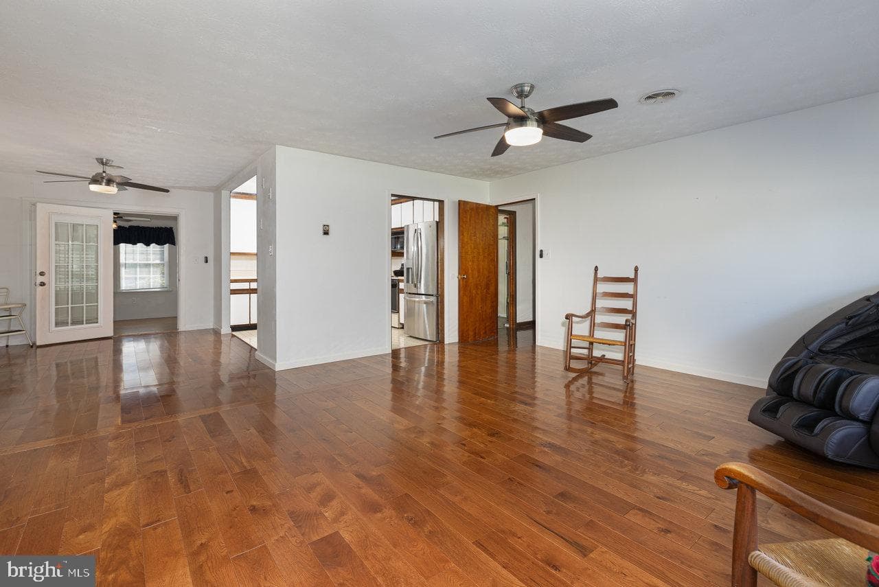 1 Rowe Drive photo 5