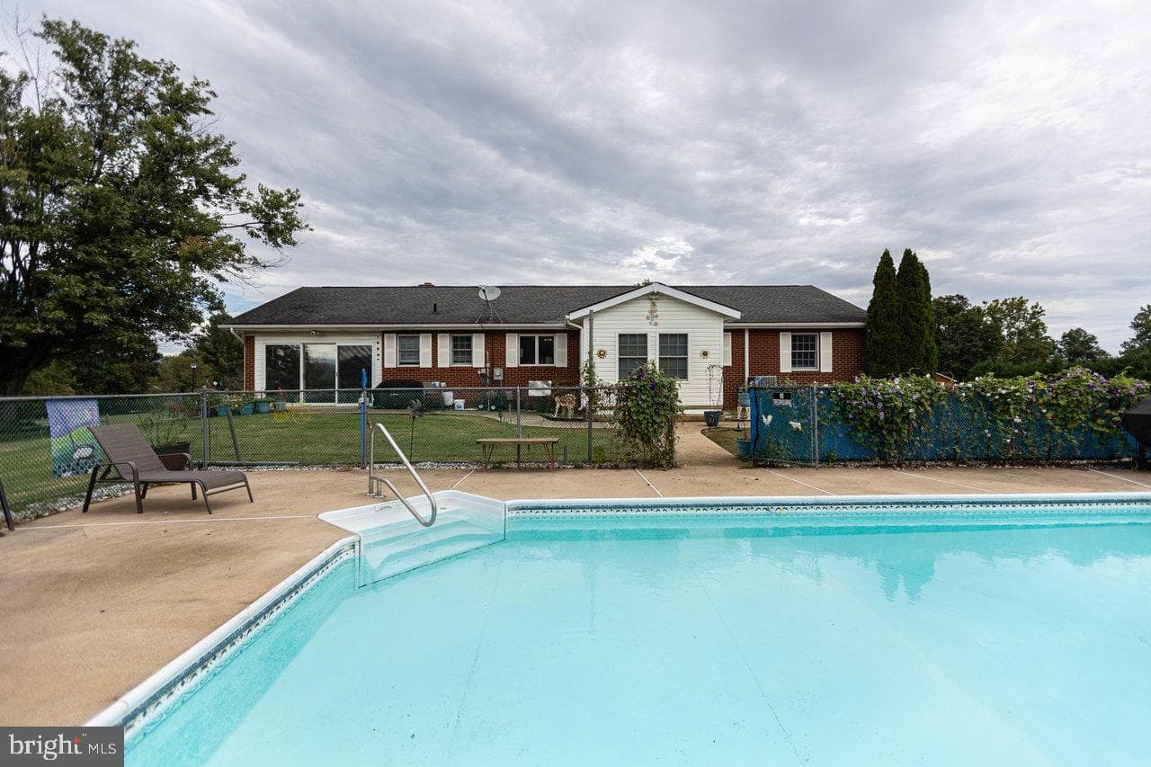 1 Rowe Drive photo 50