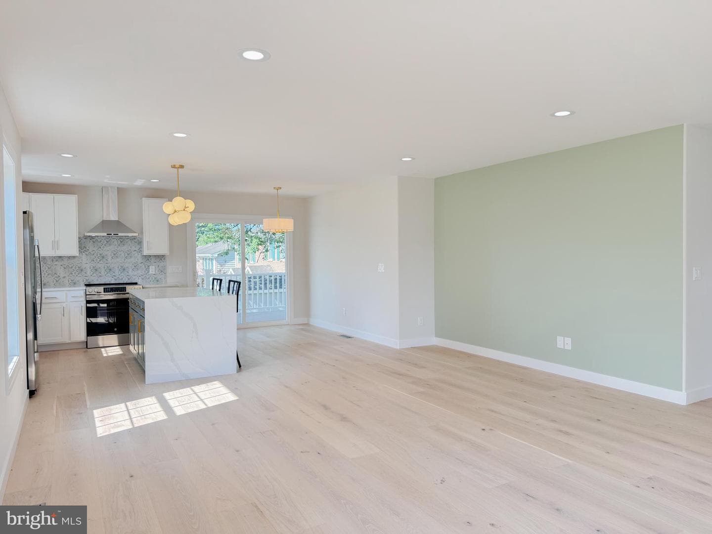 320 8th Avenue photo 12