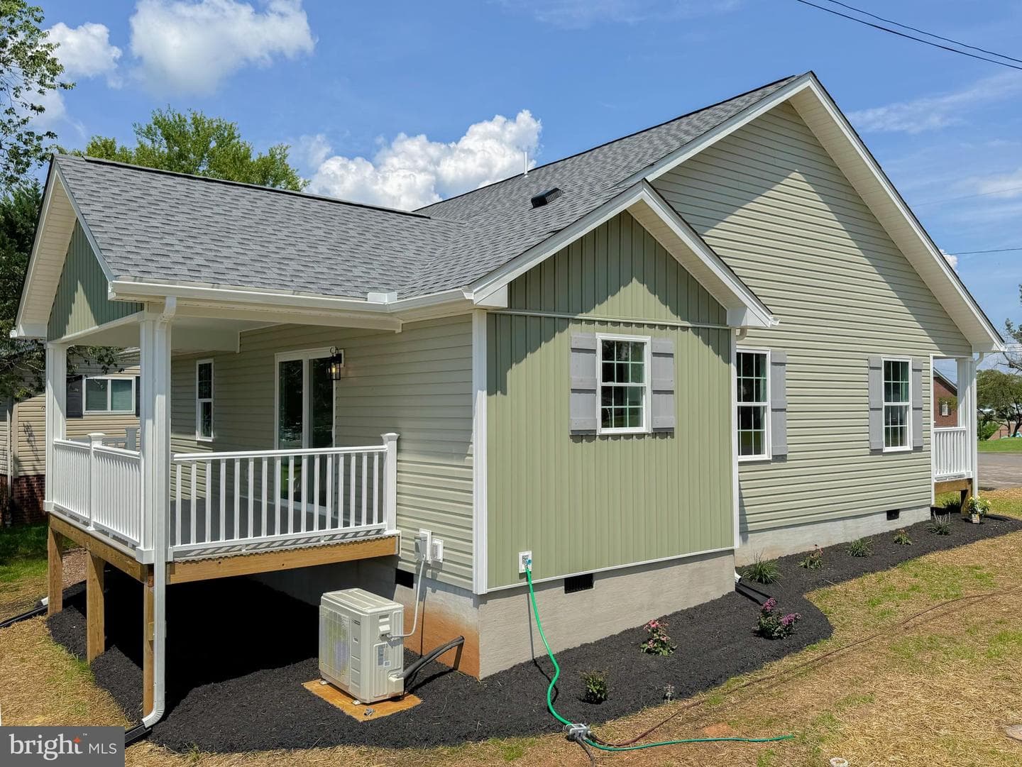 320 8th Avenue photo 32