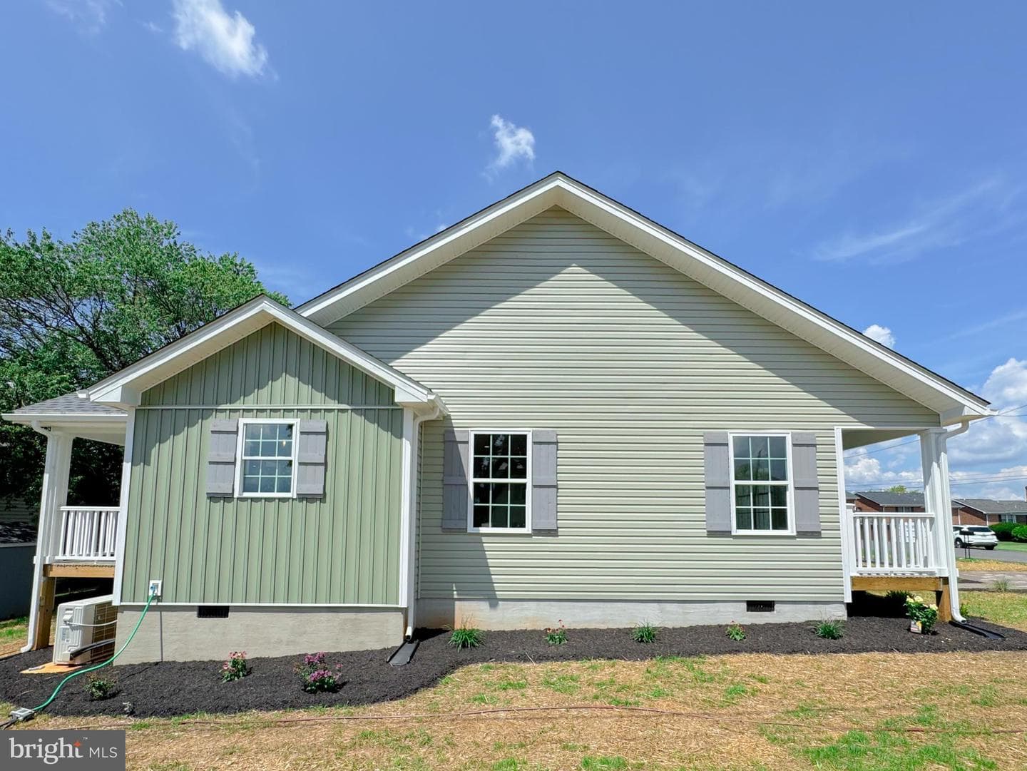 320 8th Avenue photo 34