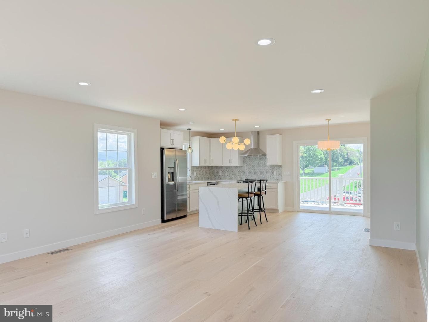 320 8th Avenue photo 8