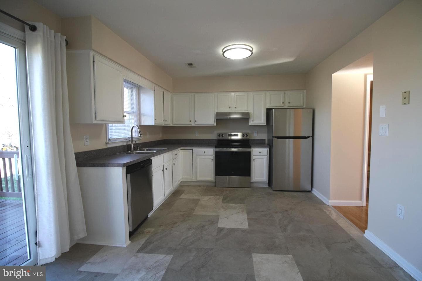 216 Fourth Street photo 13