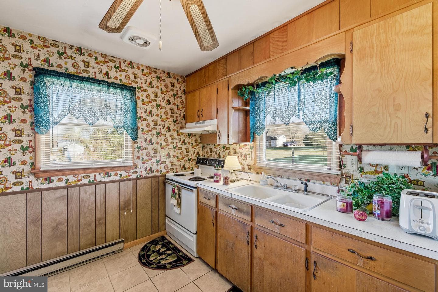 115 Sunset Drive photo 4