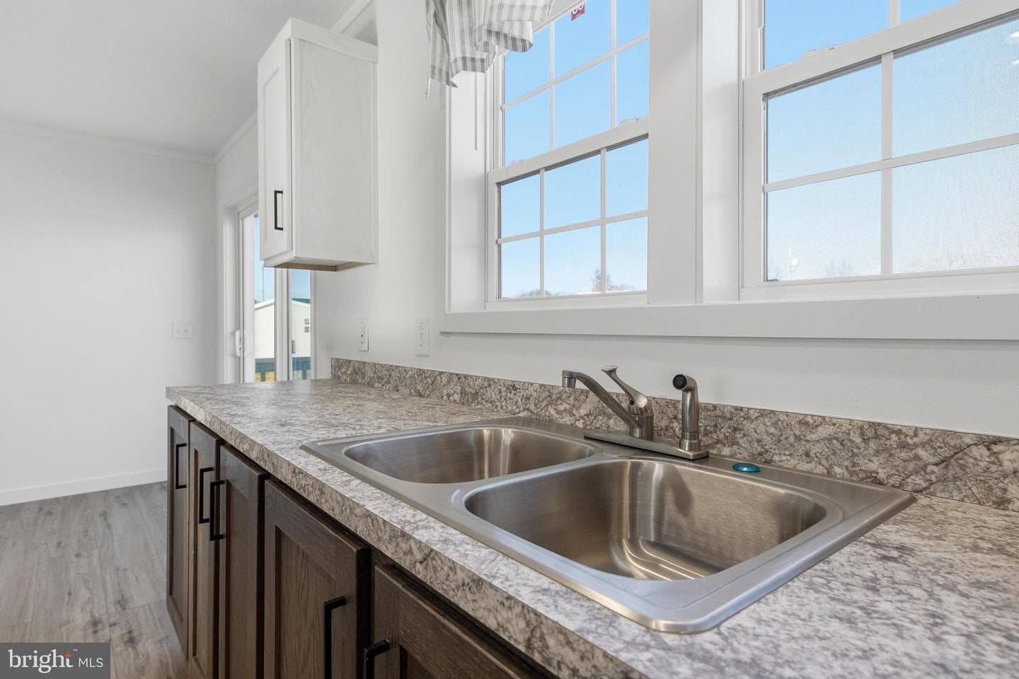 355 Park Road photo 14