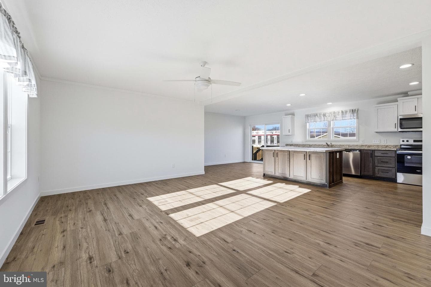 355 Park Road photo 23